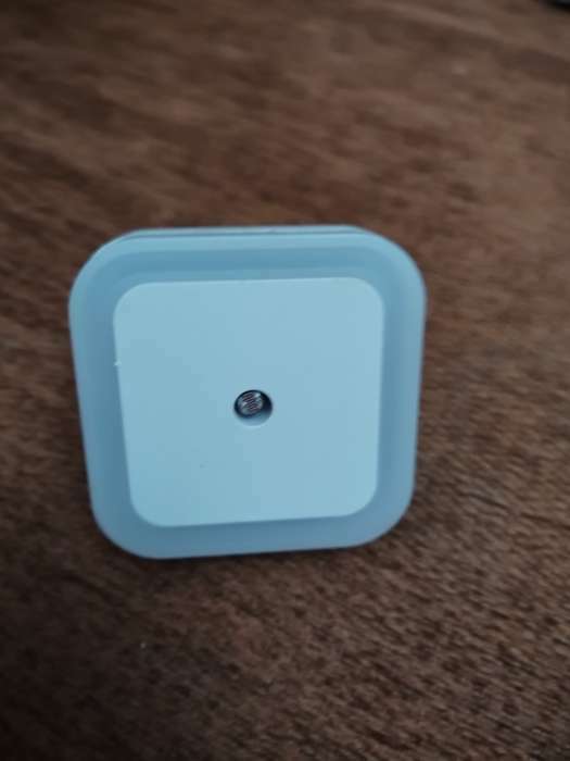 Фотография покупателя товара Ночник пластик LED реагирует на темноту "Квадрат" 6,5х6,5х5 см, МИКС RISALUX - Фото 3