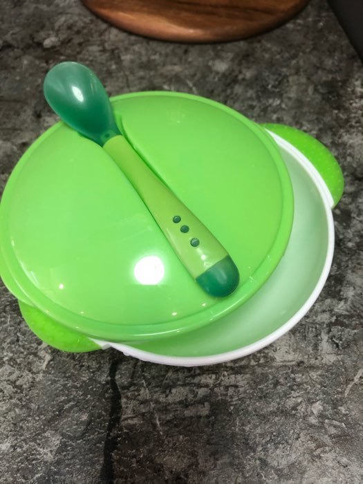 Фотография покупателя товара Набор для кормления, 3 предмета: миска 350 мл на присоске, крышка, ложка, цвет зелёный - Фото 2