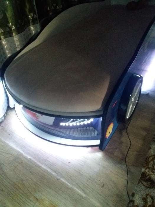 Фотография покупателя товара Кровать машина «Ламба синяя», матрас, подсветка дна и фар, пластиковые колёса, 2 шт - Фото 14