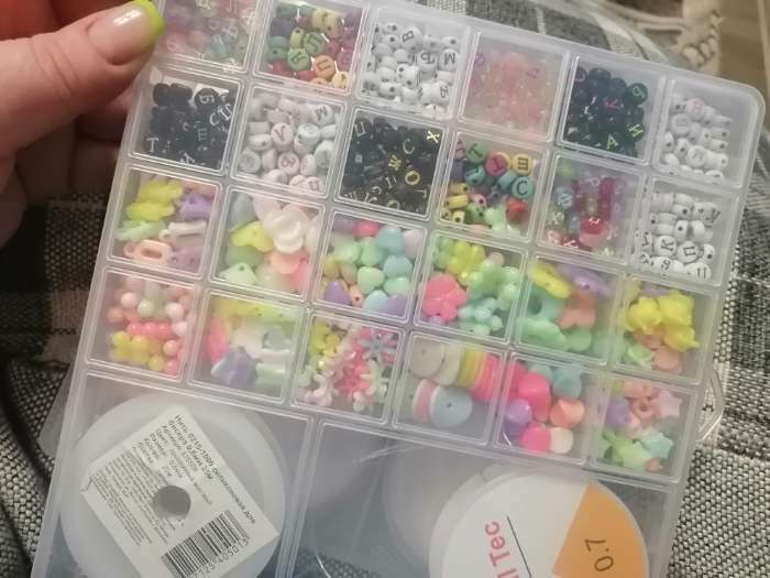 Фотография покупателя товара Набор для создания украшений с русским алфавитом, 24 вида бусин, 2 лески, ножницы - Фото 1