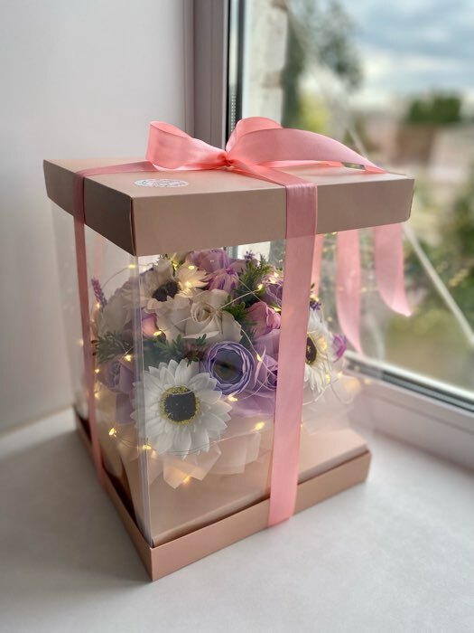 Фотография покупателя товара Коробка подарочная для цветов с вазой и PVC окнами складная, упаковка, «Сердца», 23 х 30 х 23 см - Фото 1