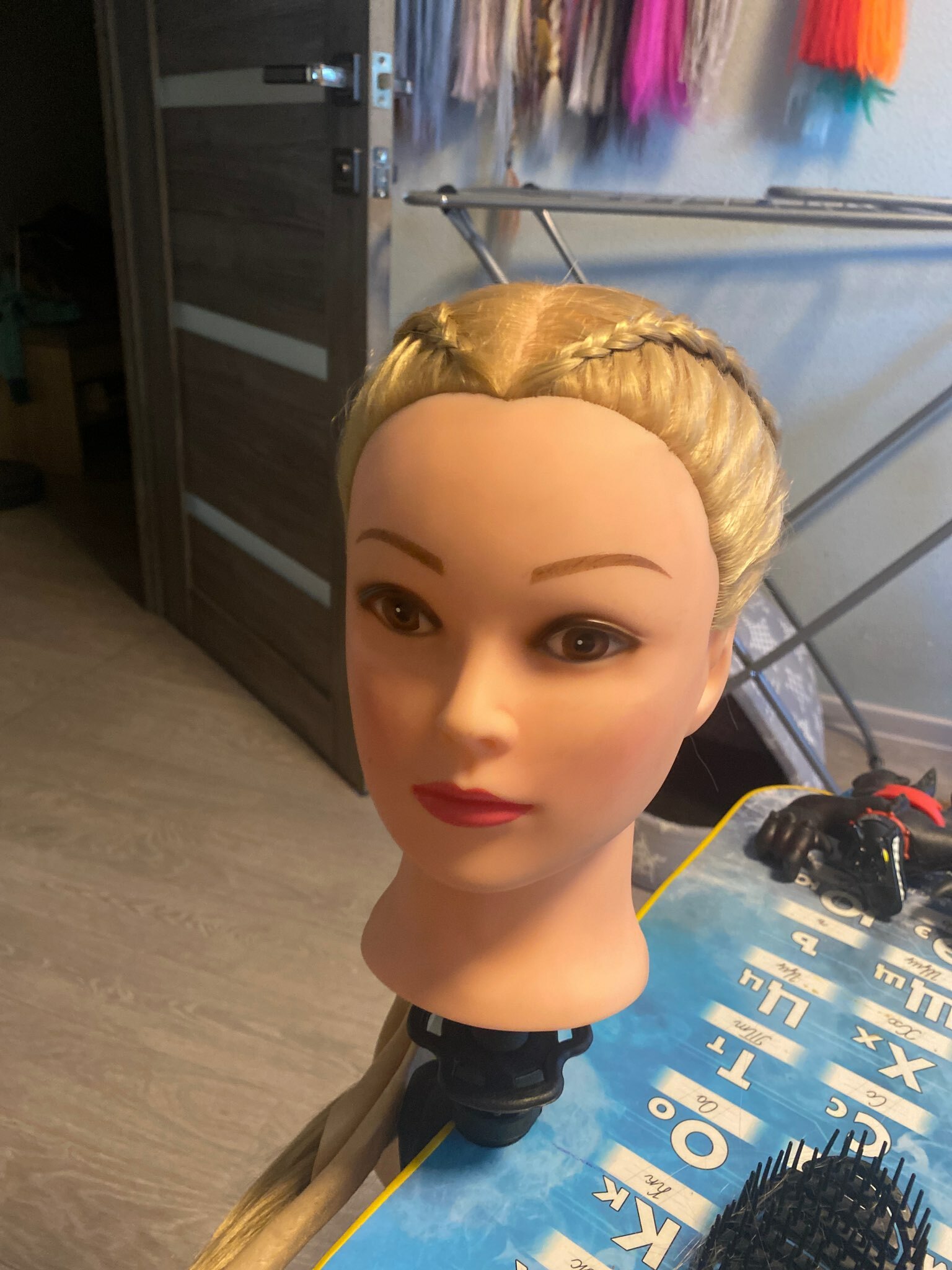 Фотография покупателя товара Голова учебная, искусственный волос, 55-60 см, без штатива, цвет блонд - Фото 4