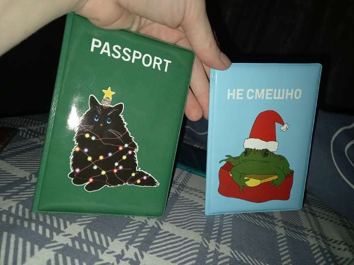 Фотография покупателя товара Подарочный набор: 2 обложки для паспорта, цвет зелёный/голубой - Фото 5