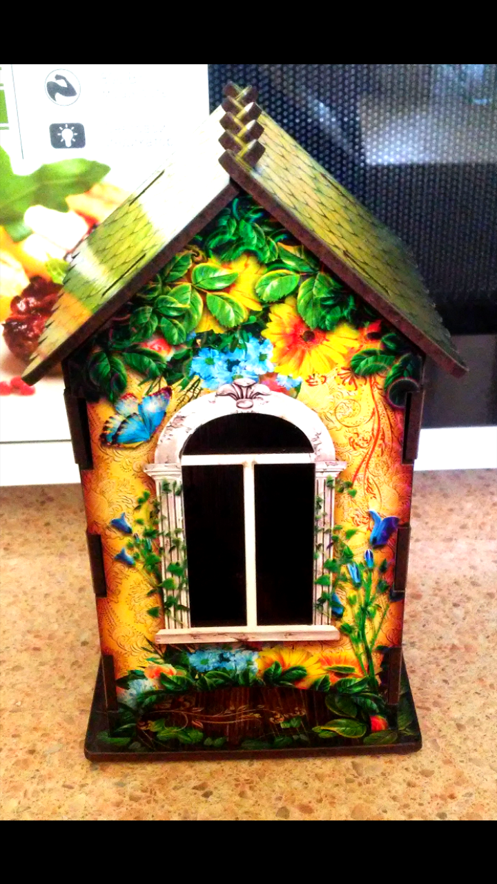 Фотография покупателя товара Чайный домик "Домик с корзинкой цветов", 9,8×9,8×17,4 см - Фото 4