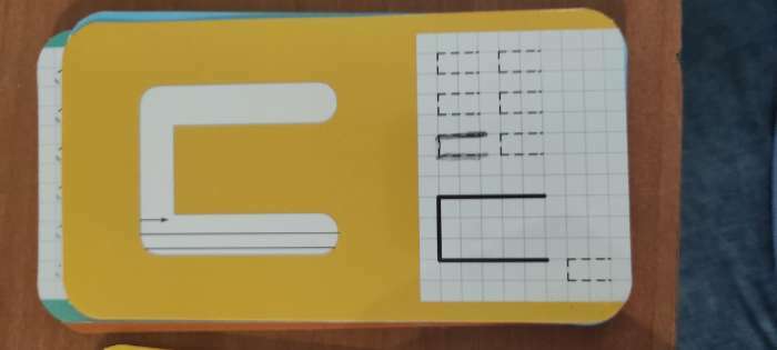 Фотография покупателя товара Набор «Изучаем буквы», с пластилином и маркером «Пиши-стирай», карточки с заданиями, по методике Монтессори - Фото 3