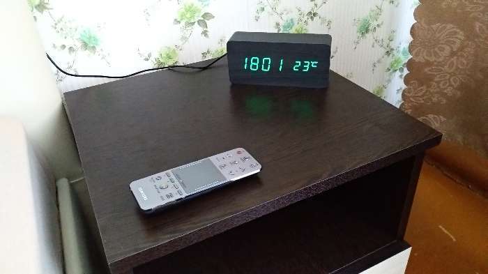 Фотография покупателя товара Часы - будильник электронные "Цифра-Т" настольные с термометром, деревянные, ААА, USB - Фото 1
