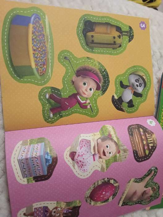 Фотография покупателя товара Книга с аппликациями, 20 стр., А5, Маша и Медведь - Фото 10