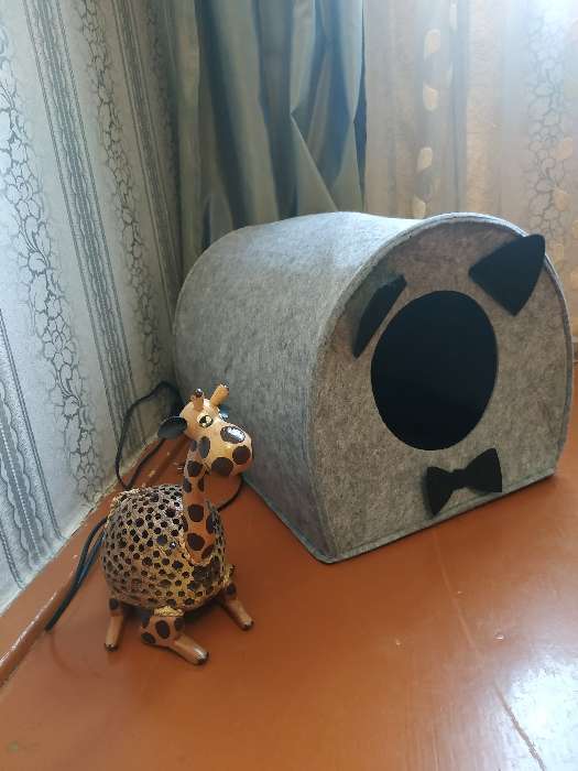 Фотография покупателя товара Домик для животных из войлока "Будка Джентельмена", 33 х 33 х 45 см