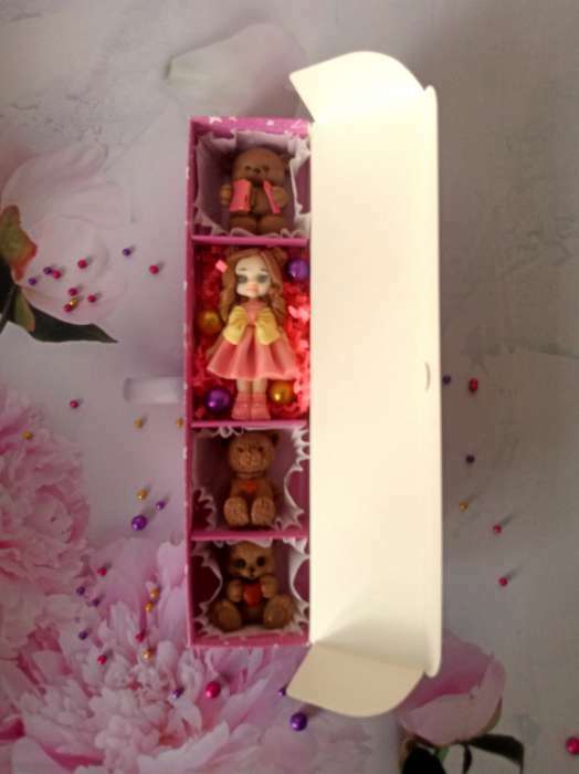 Фотография покупателя товара Коробка для конфет, кондитерская упаковка, 5 ячеек, «Present», 5 х 21 х 3.3 см - Фото 2