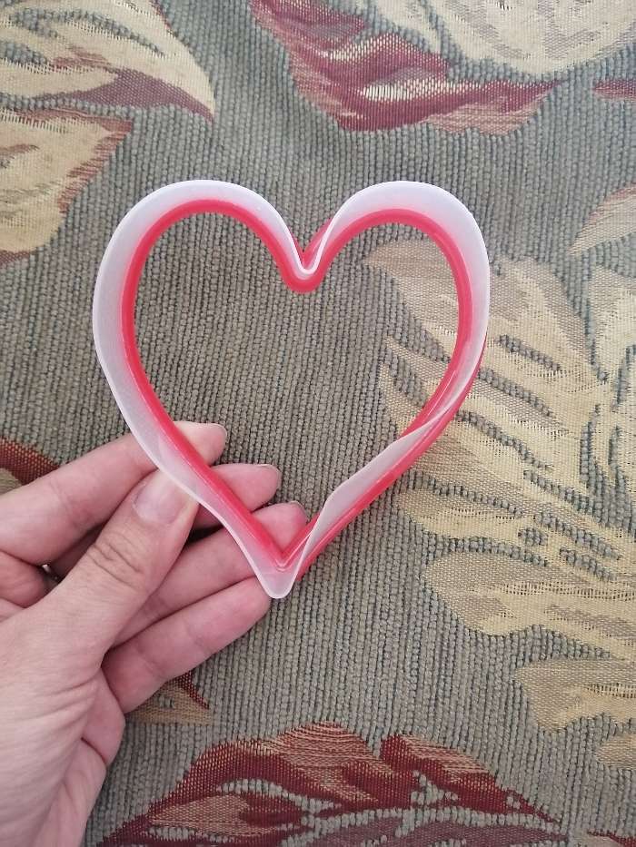 Фотография покупателя товара Форма для печенья Доляна «Сердце», 9,5×10 см, цвет красный