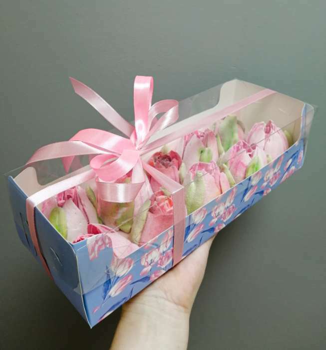 Фотография покупателя товара Кондитерская упаковка, коробка для кекса с PVC крышкой, «Нежность», 30 х 8 х 11 см