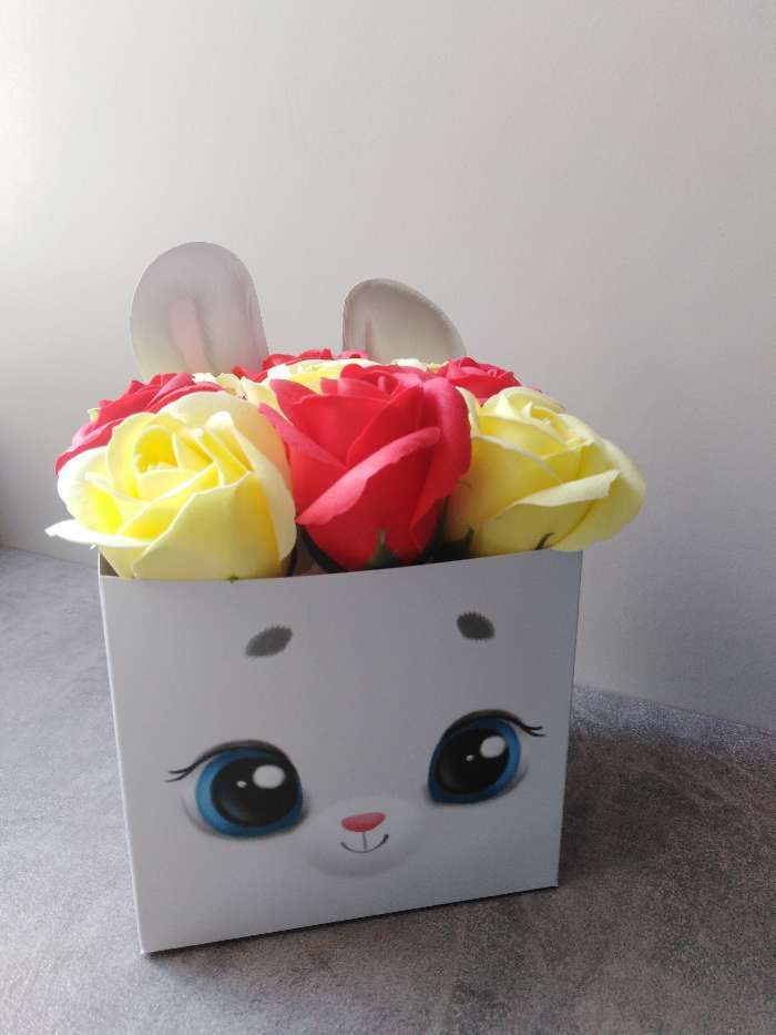 Фотография покупателя товара Коробка для мини букетов «Зайчишка», 12 х 20 х 10 см - Фото 13