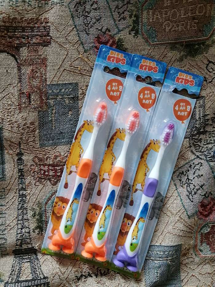 Фотография покупателя товара Детская зубная щётка D.I.E.S экстра мягкая, 4-8 лет, 1 шт.