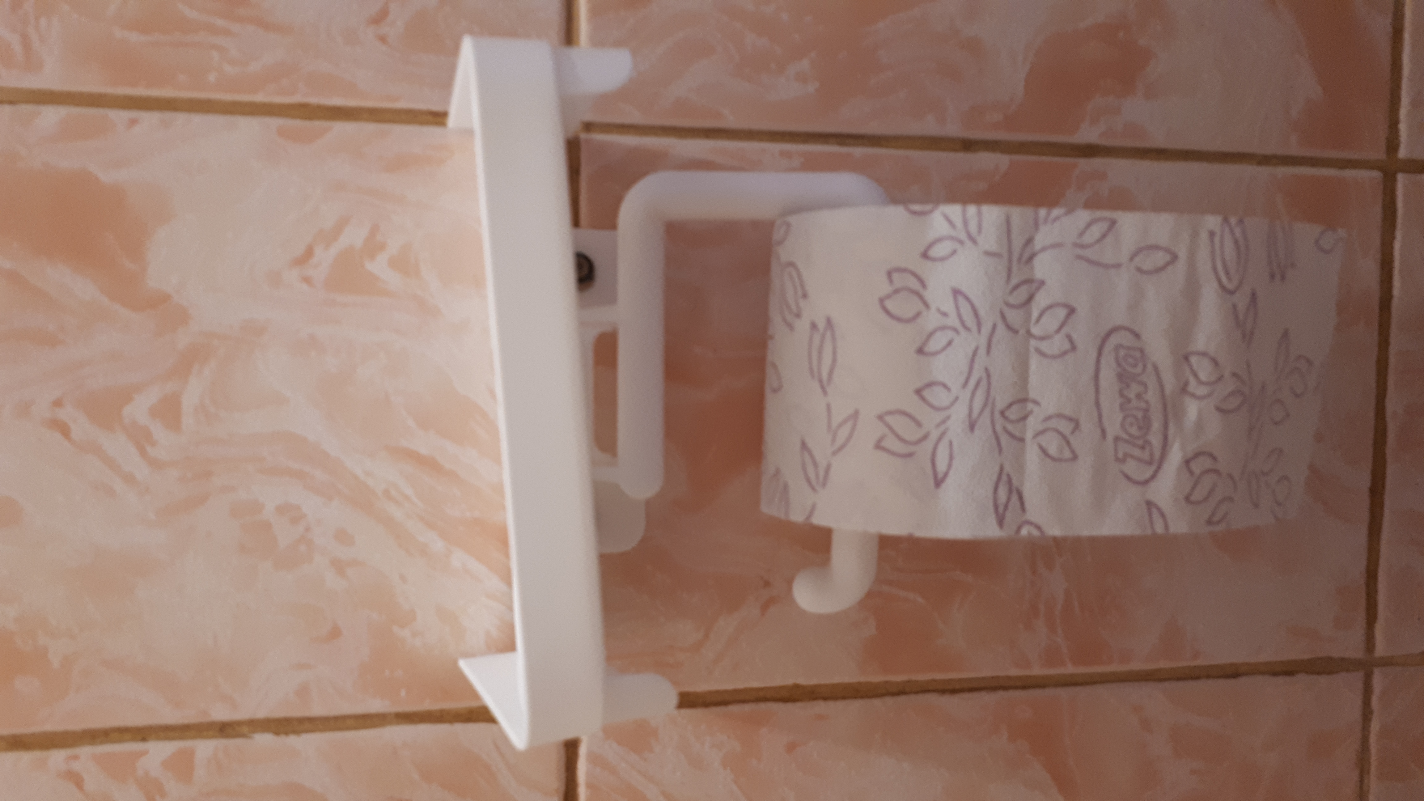 Фотография покупателя товара Держатель для туалетной бумаги с полочкой, цвет белый