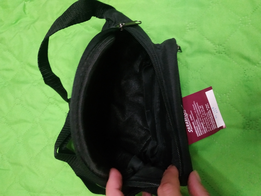 Фотография покупателя товара Сумка поясная на молнии, 2 наружных кармана, цвет чёрный - Фото 4