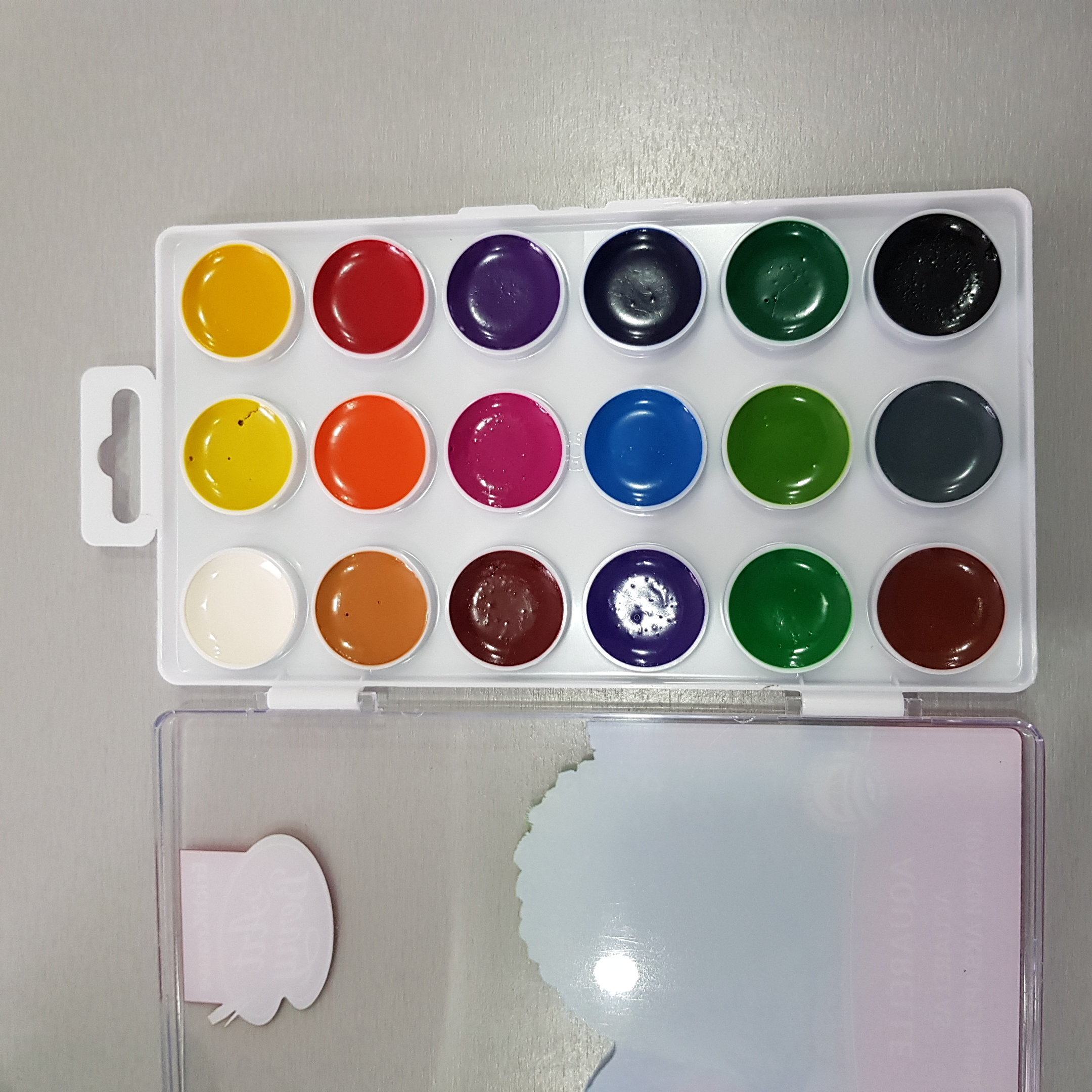 Фотография покупателя товара Акварель 18 цветов ErichKrause ArtBerry, с УФ-защитой, пластик, европодвес, без кисти - Фото 18