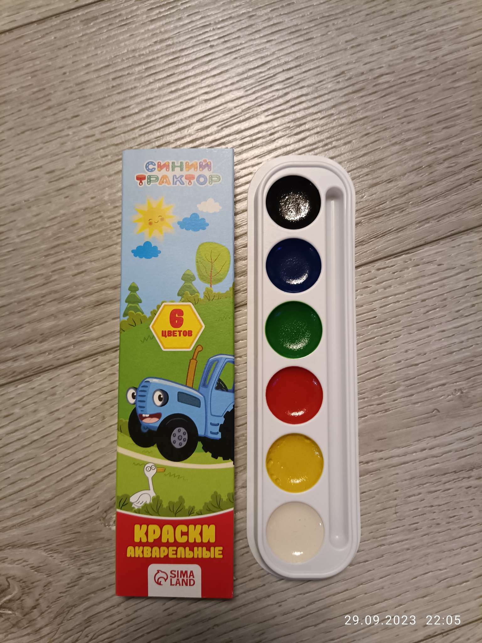 Фотография покупателя товара Акварель медовая «Синий трактор», 6 цветов, в картонной коробке, без кисти