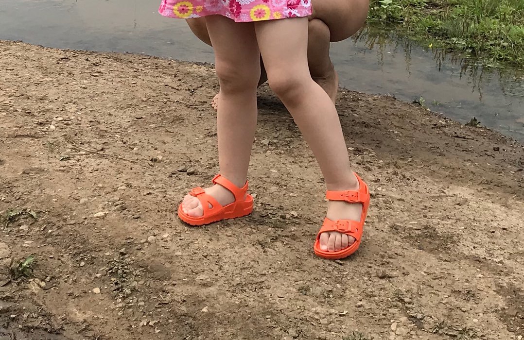Фотография покупателя товара Сандалии детские, цвет оранжевый, размер 24 - Фото 5