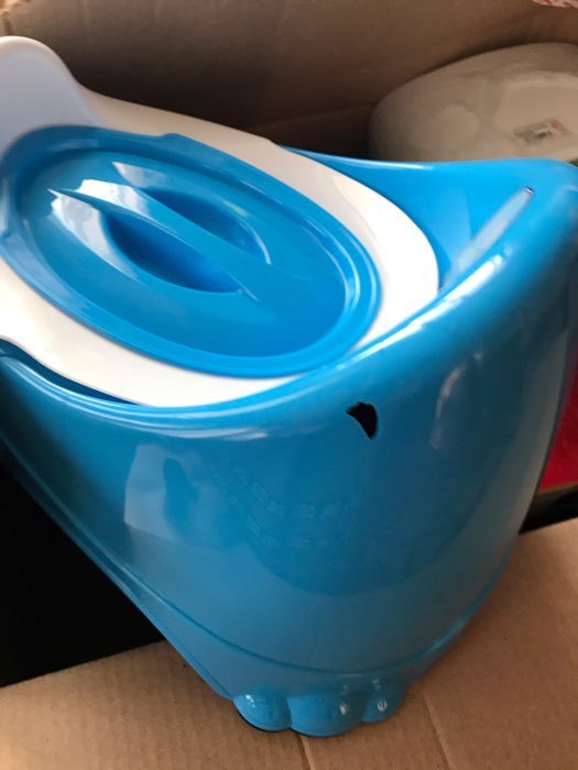Фотография покупателя товара Горшок детский антискользящий «Бэйби-Комфорт» с крышкой, съёмная чаша, цвет голубой, синий - Фото 20