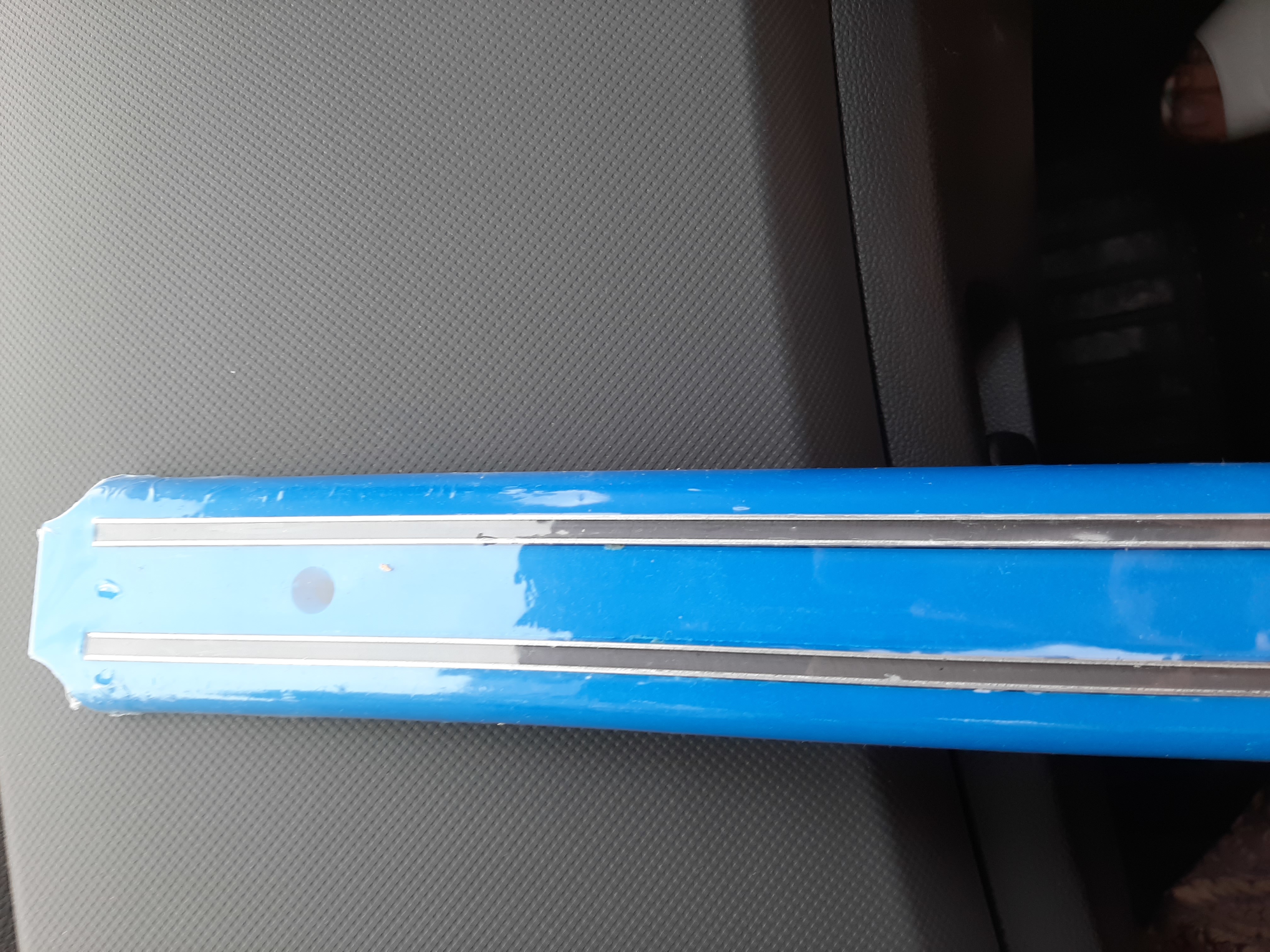 Фотография покупателя товара Держатель для ножей магнитный Доляна «Цветная линия», 33 см, цвет голубой