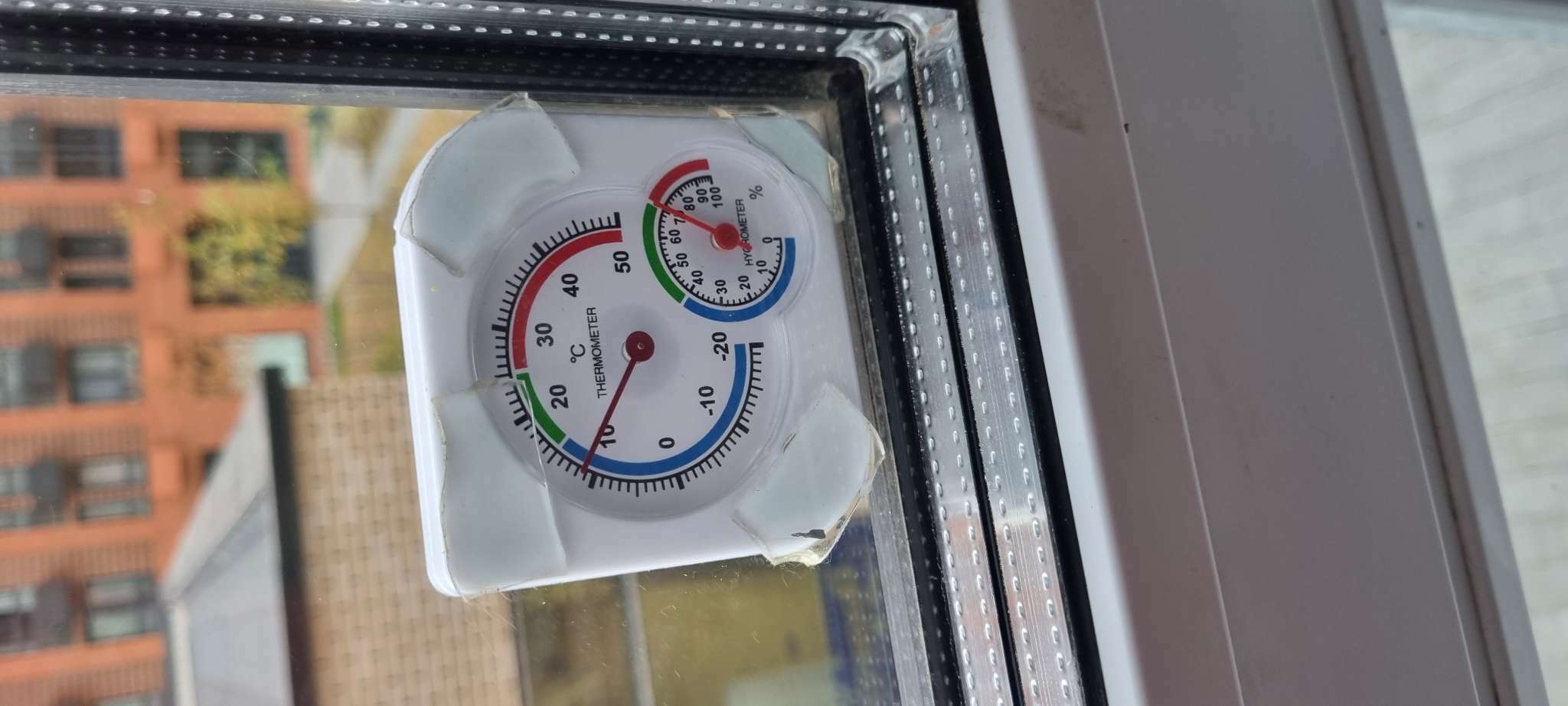 Фотография покупателя товара Термометр уличный, гигрометр, белый