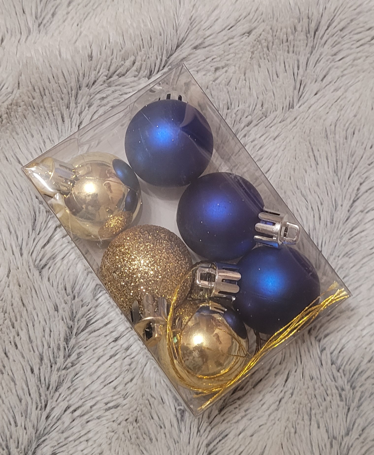Фотография покупателя товара Ёлочные шары новогодние, на Новый год, пластик, d-3 см, 6 шт, цвета синий и золотой - Фото 1