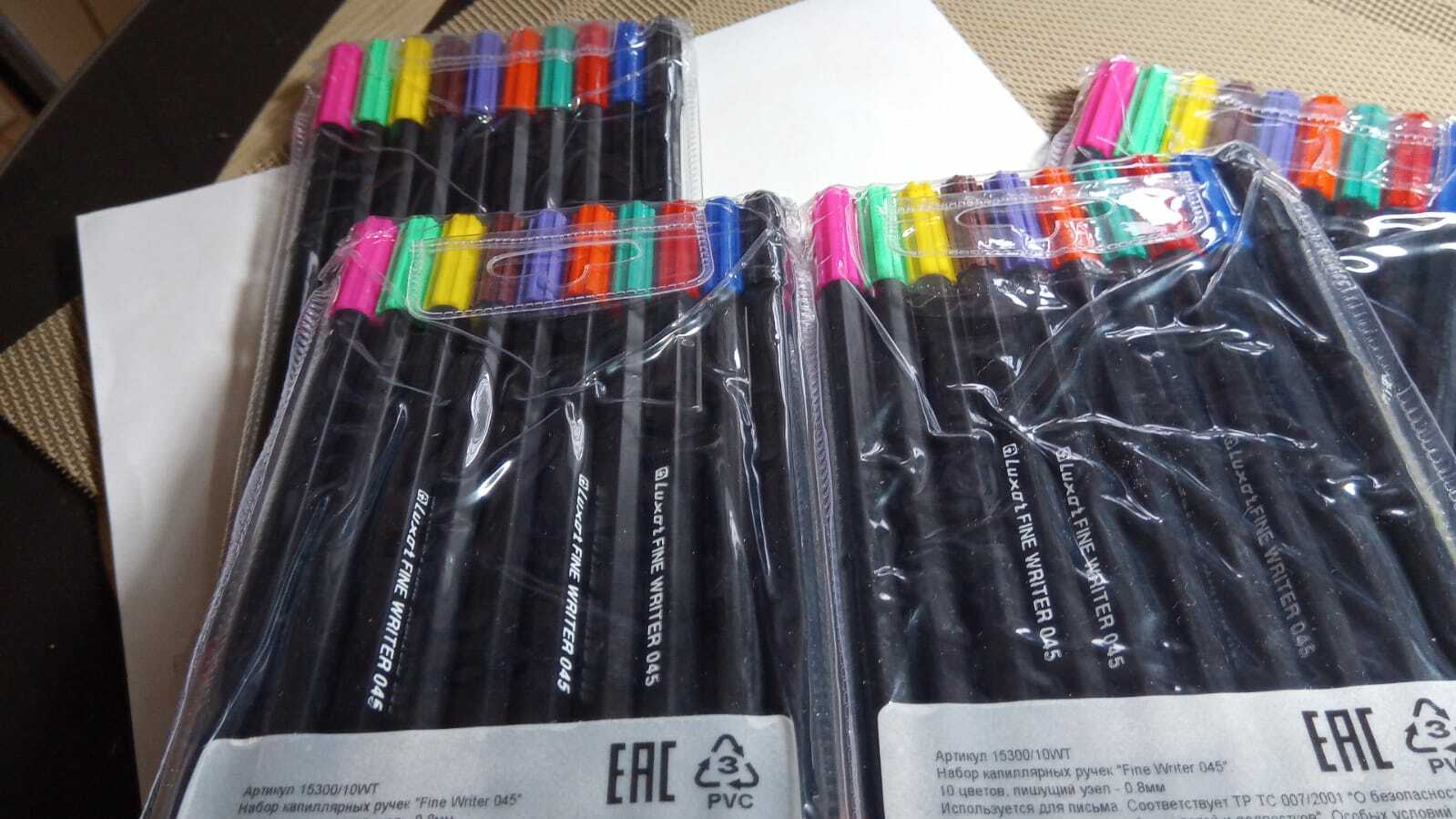 Фотография покупателя товара Набор ручек капиллярных 10 цветов Luxor, Fine Writer 045, 0,8мм, европодвес - Фото 1