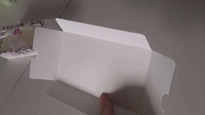 Фотография покупателя товара Коробка для макарун, кондитерская упаковка, «Венок» 18 х 10.5 х 5.5 см - Фото 4