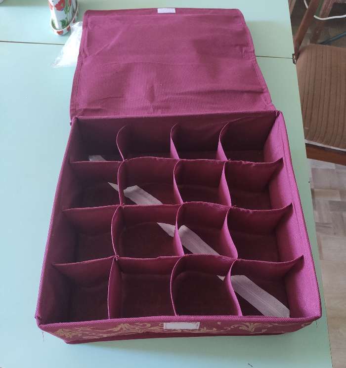 Фотография покупателя товара Органайзер для хранения белья с крышкой «Бордо», 16 отделений, 30×30×10 см, цвет бордовый