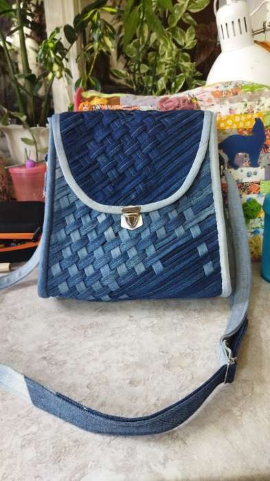 Фотография покупателя товара Застёжка для сумки, 3,3 × 3,5 см, цвет серебряный - Фото 1