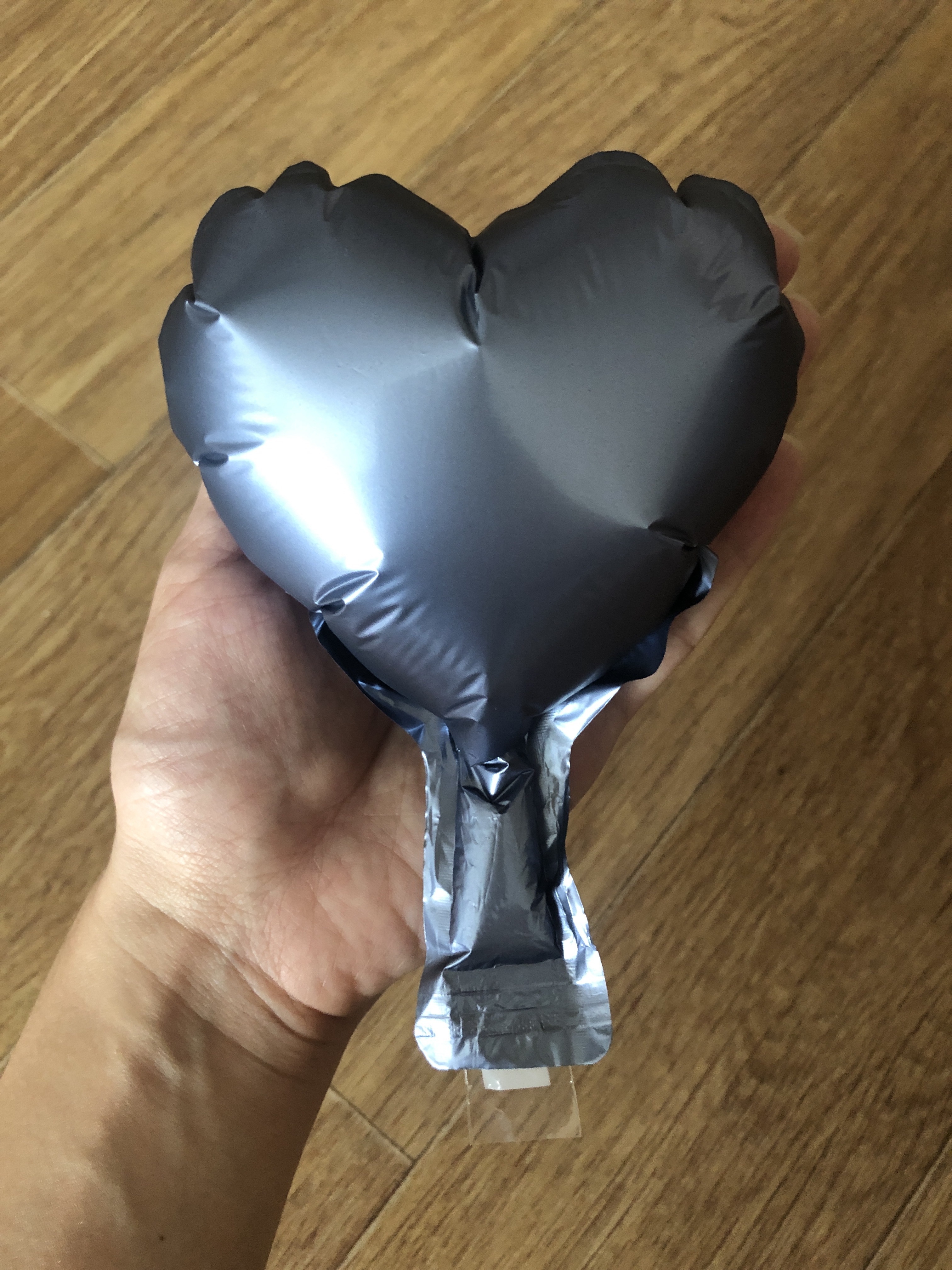 Фотография покупателя товара Шар фольгированный 5" «Сердце» с клапаном, матовый, цвет серый - Фото 2