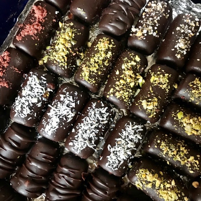 Фотография покупателя товара Форма для шоколада Доляна «Батончик», 27,5×17,5 см, 30 ячеек (4×2×1,5 см), цвет МИКС - Фото 4