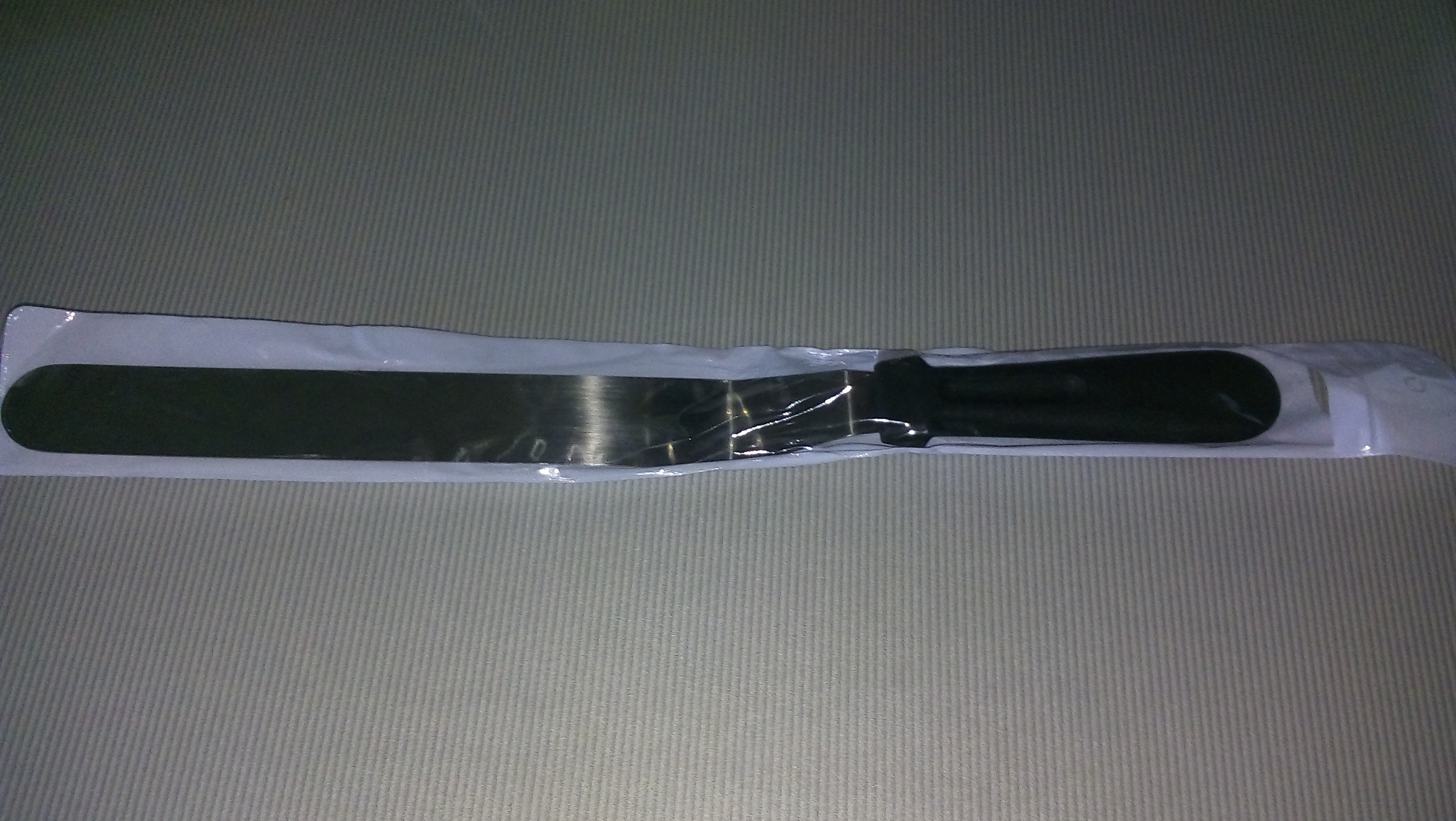 Фотография покупателя товара Лопатка-палетка с пластиковой ручкой, изогнутая, 26,7 см, рабочая часть 14,5 см, цвет чёрный - Фото 15