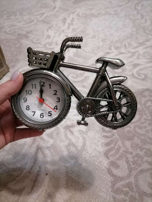 Фотография покупателя товара Часы - будильник настольные "Велосипед", дискретный ход, d-7 см, 13.5 х 18.5 см, АА
