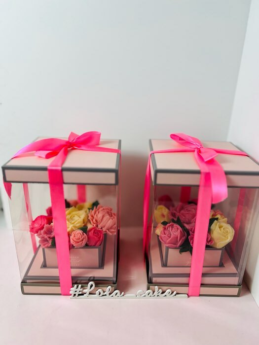 Фотография покупателя товара Коробка подарочная для цветов с вазой и PVC окнами складная, упаковка, «Вдохновение», 16 х 23 х 16 см - Фото 2