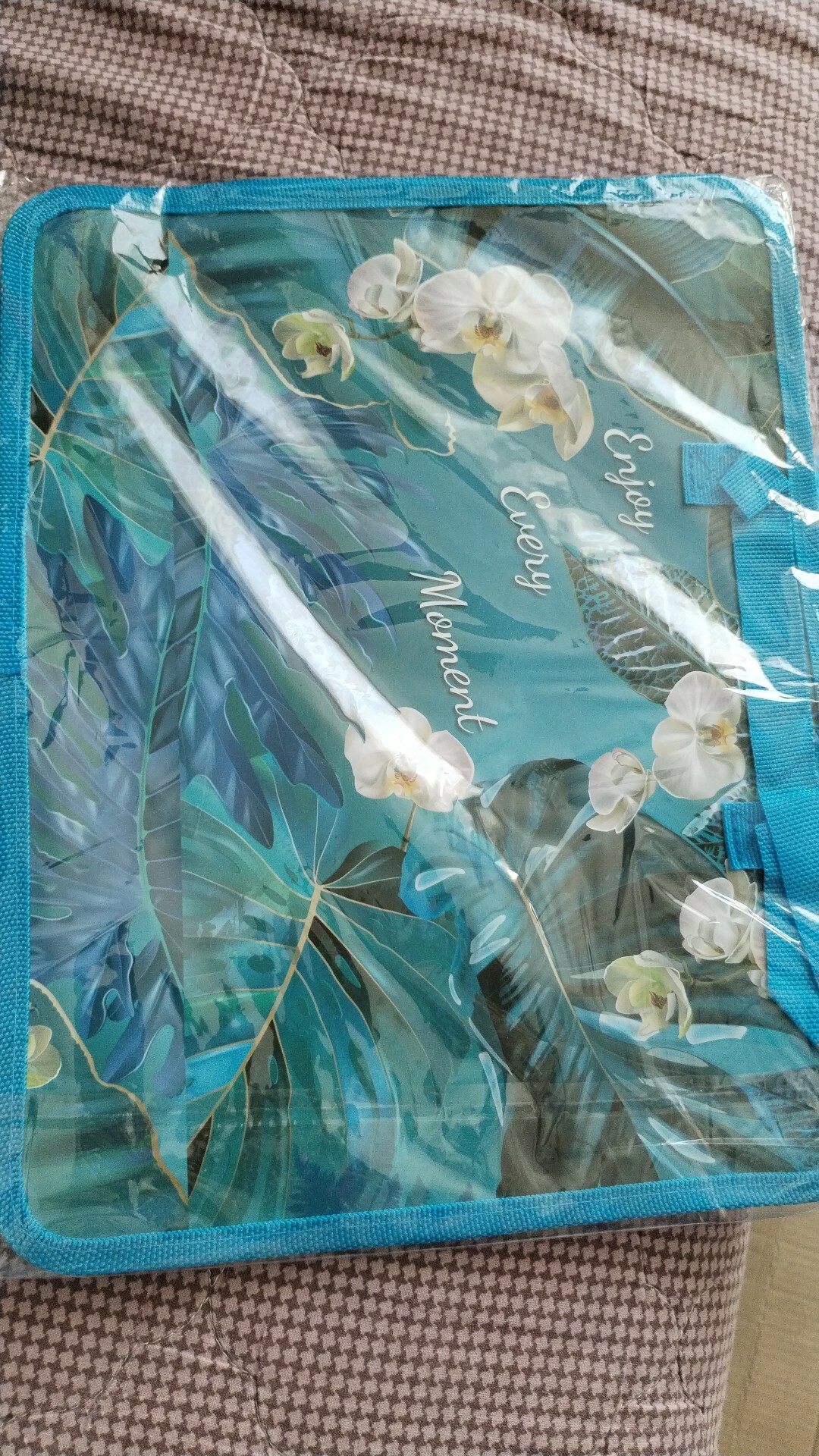 Фотография покупателя товара Папка с ручками А4 Calligrata "Цветы", 330 x 260, пластик, МИКС