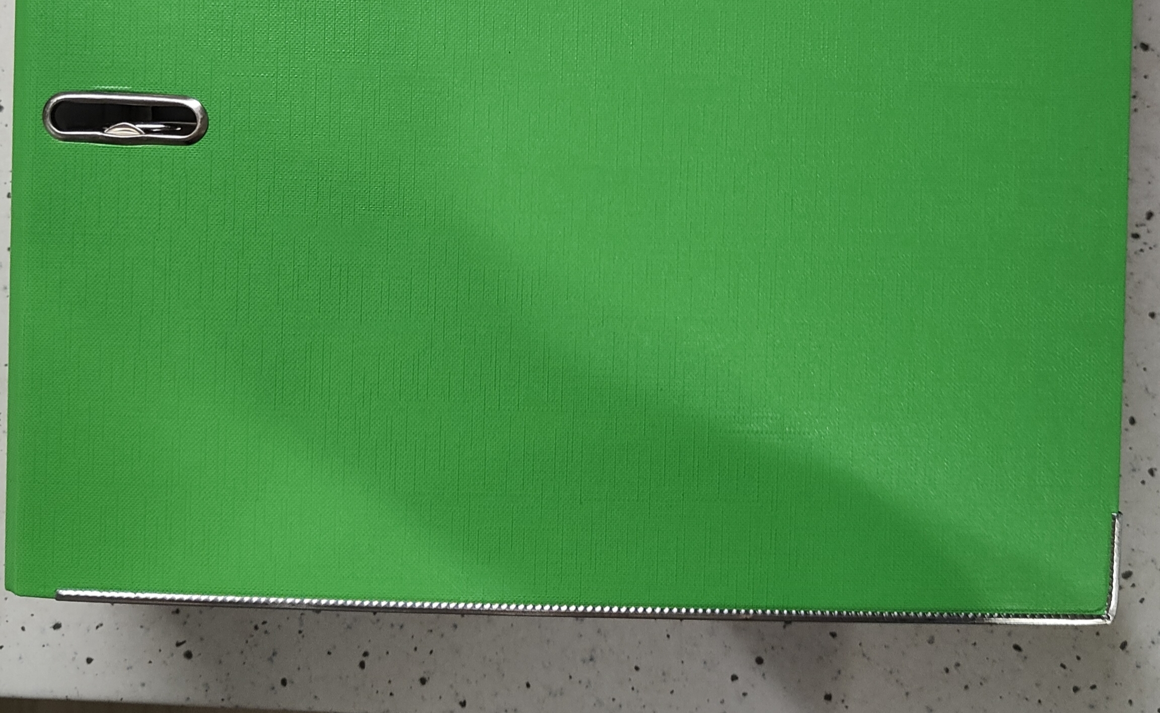 Фотография покупателя товара Папка-регистратор А4, 75 мм, ПВХ, тиснение «лен», металлическая окантовка, карман на корешок, собранная, светло-зеленая - Фото 1