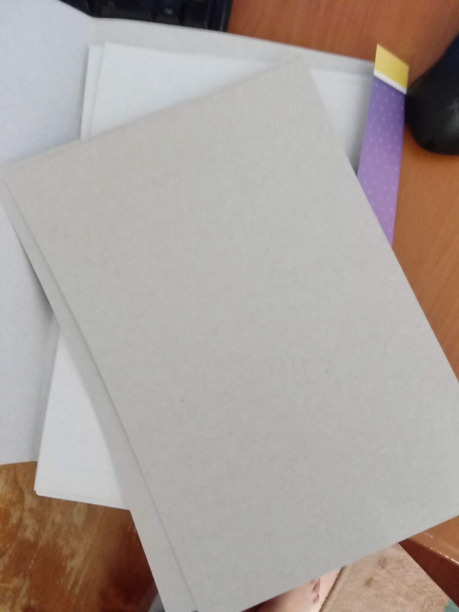 Фотография покупателя товара Картон белый, А4, 8 листов, немелованный, односторонний, в папке, 220, г/м², Маша и Медведь
