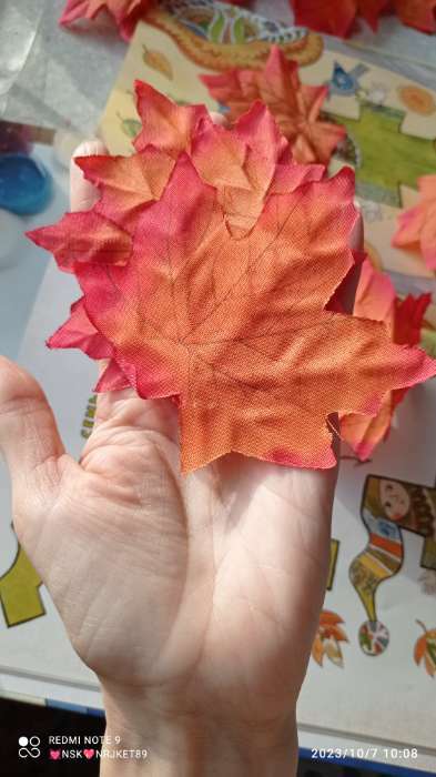 Фотография покупателя товара Декор «Осенний лист», набор 50 шт, оранжевый цвет