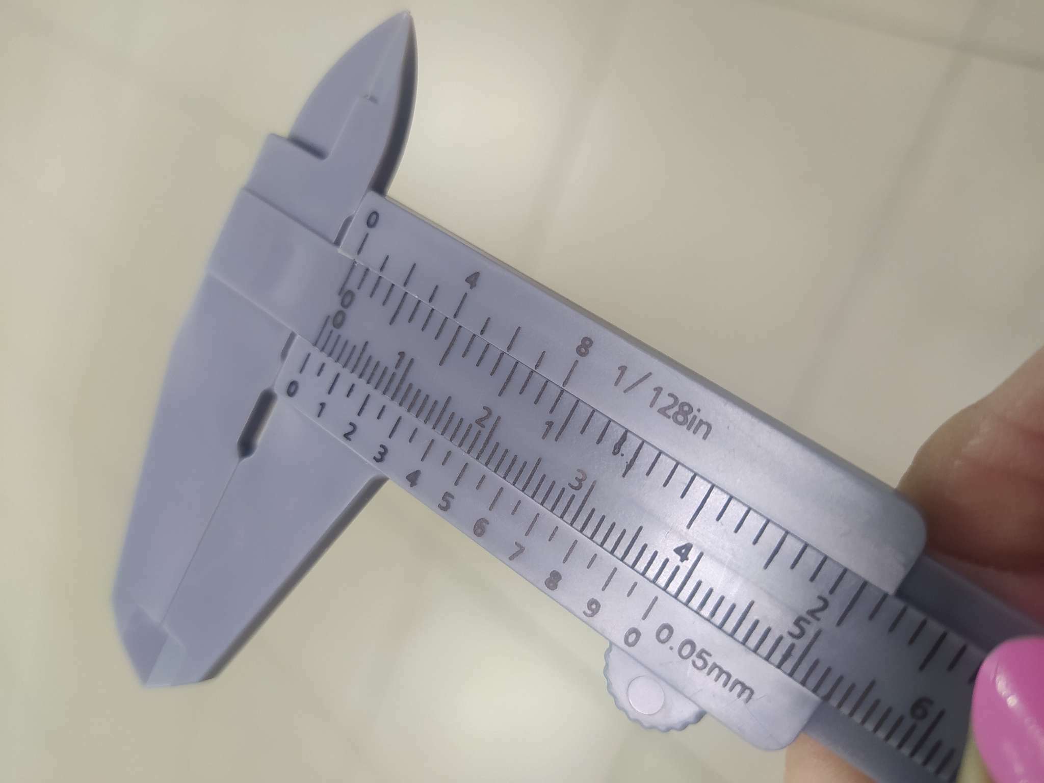 Фотография покупателя товара Штангенциркуль ЛОМ, с глубиномером, цена деления 0.05 мм, пластиковый, 150 мм - Фото 13