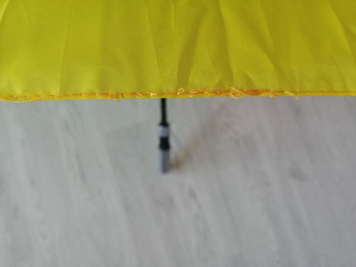 Фотография покупателя товара Зонт - трость полуавтоматический «Радужное настроение», эпонж, 16 спиц, R = 48 см, разноцветный - Фото 9