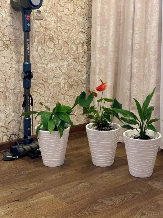 Фотография покупателя товара Кашпо для цветов со вставкой «Валенсия», 5.2 л, белое - Фото 2