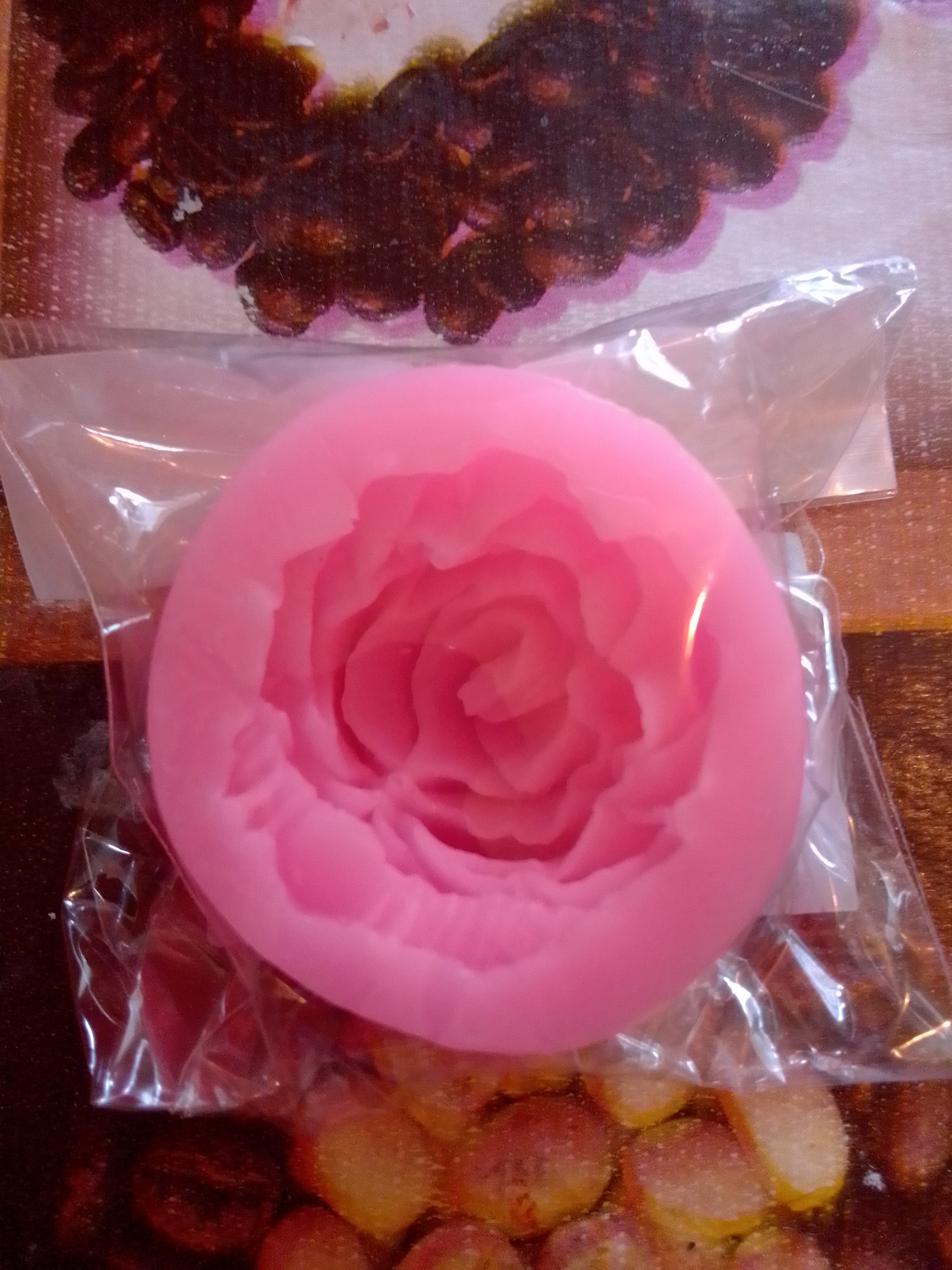 Фотография покупателя товара Молд «Роза», силикон, 4,5×2 см, цвет МИКС - Фото 40