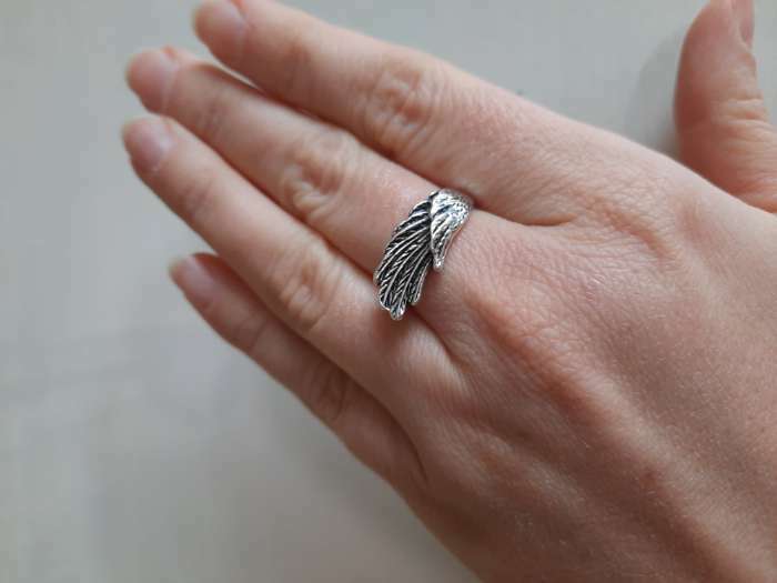 Фотография покупателя товара Кольцо «Перстень» крыло, цвет чернёное серебро, безразмерное - Фото 5