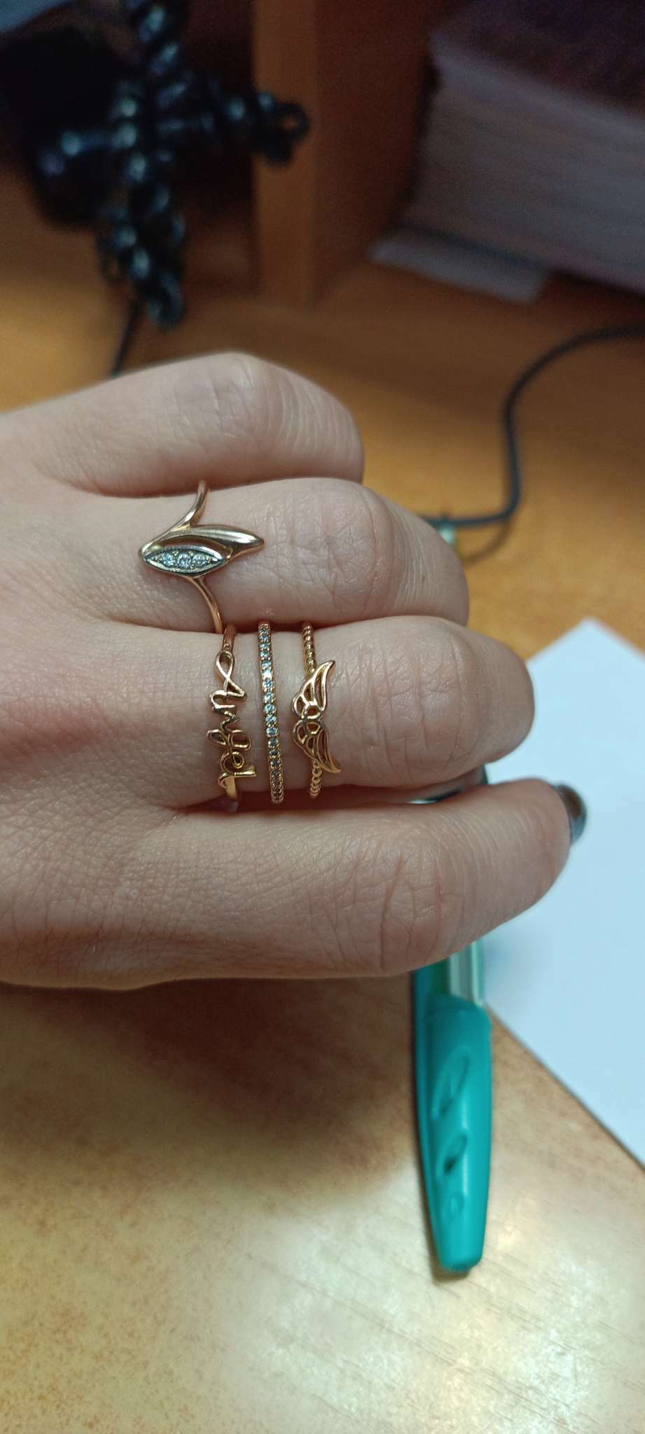 Фотография покупателя товара Кольцо «Сокровище» симбиоз линий, цвет белый в золоте, безразмерное - Фото 1