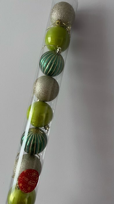 Фотография покупателя товара Ёлочные игрушки «Агнет», шары новогодние, d=6 см, набор 12 шт., полосы, блеск, зелёный/золотистый - Фото 1