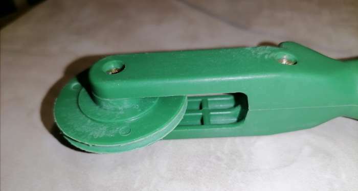 Фотография покупателя товара Ролик для закатки шнура , зелёный - Фото 2