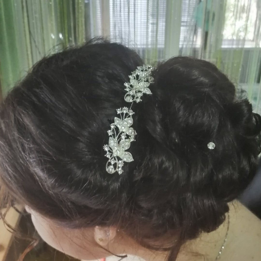 Фотография покупателя товара Аксессуар для волос "Мальви" бабочки на цветах, 17 см, серебро - Фото 1