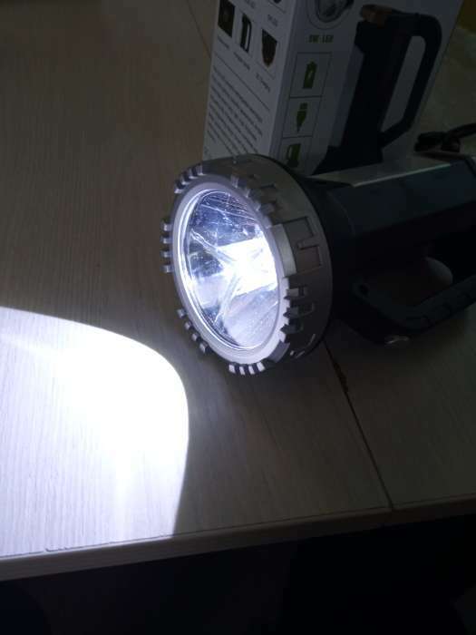 Фотография покупателя товара Фонарь прожекторный аккумуляторный, 5 Вт, 11 х 17 см, серый - Фото 1
