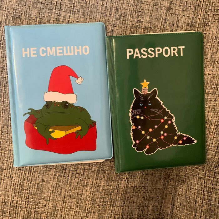 Фотография покупателя товара Подарочный набор: 2 обложки для паспорта, цвет зелёный/голубой - Фото 1